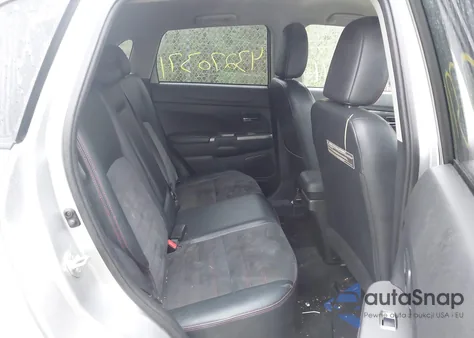 2018 Mitsubishi Outlander Sport 2.4 Se z USA, uszkodzony, nr VIN JA4AP3AW1JU014367